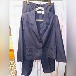 Alfred Dunner 2 Piece Jacket and Pants Suit.  Blue Size 16P Jacket and 14P Pants